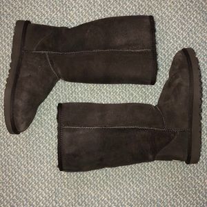 Brown uggs